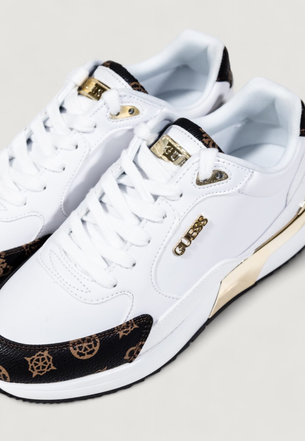Sneakers Guess MOXEA Bianco - Foto 2