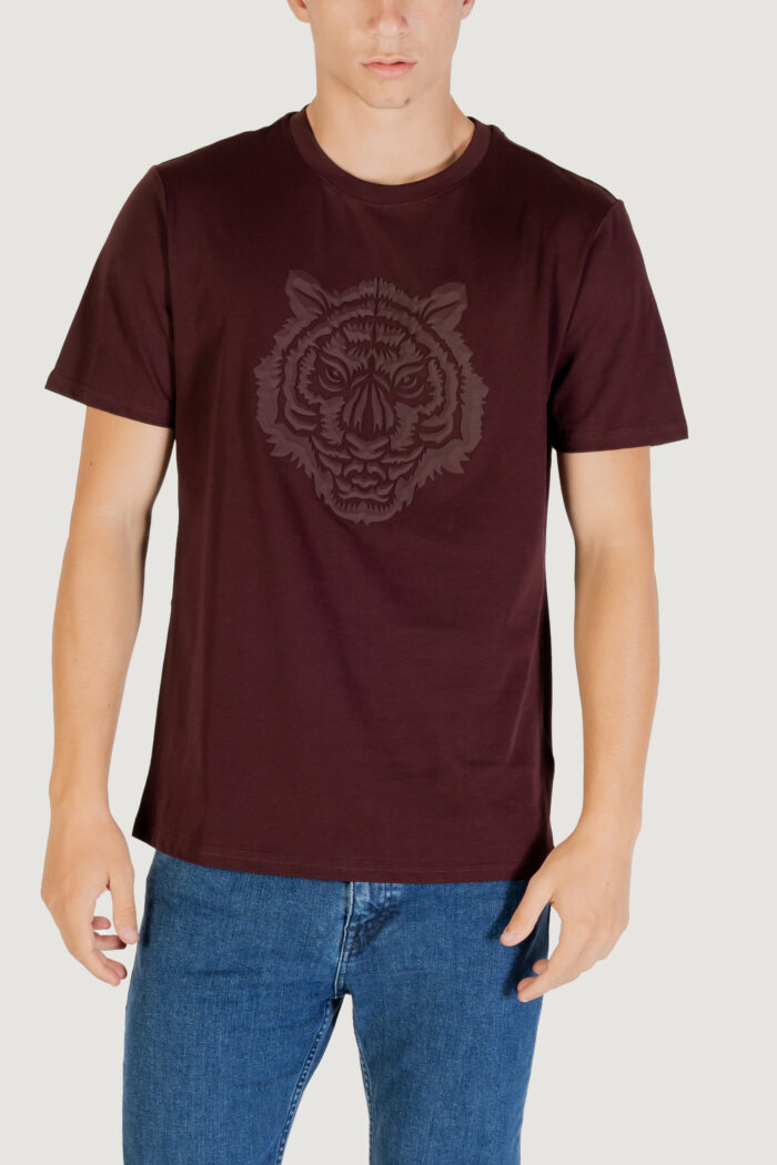 T-shirt Antony Morato STUTTGART REGULAR FIT WITH PRISM SHAPE RUBBER TIGER PRINT Bordeaux – MMKS02552-FA100258