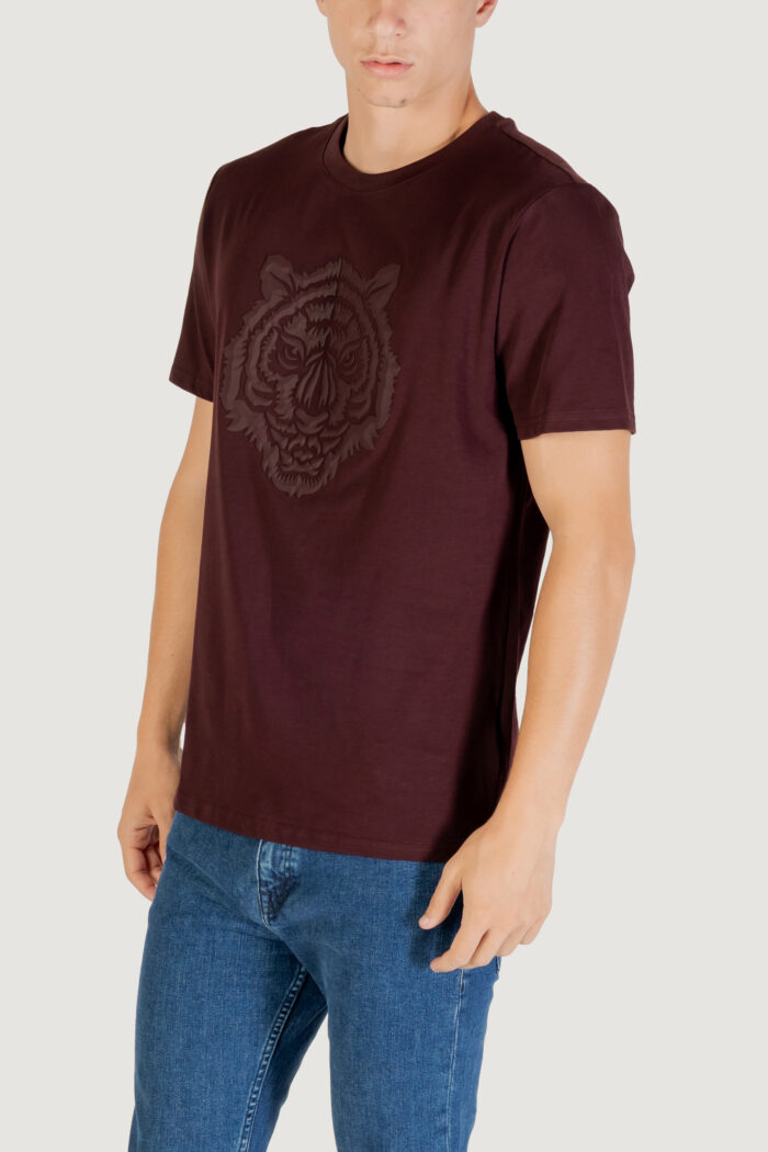 T-shirt Antony Morato STUTTGART REGULAR FIT WITH PRISM SHAPE RUBBER TIGER PRINT Bordeaux – MMKS02552-FA100258