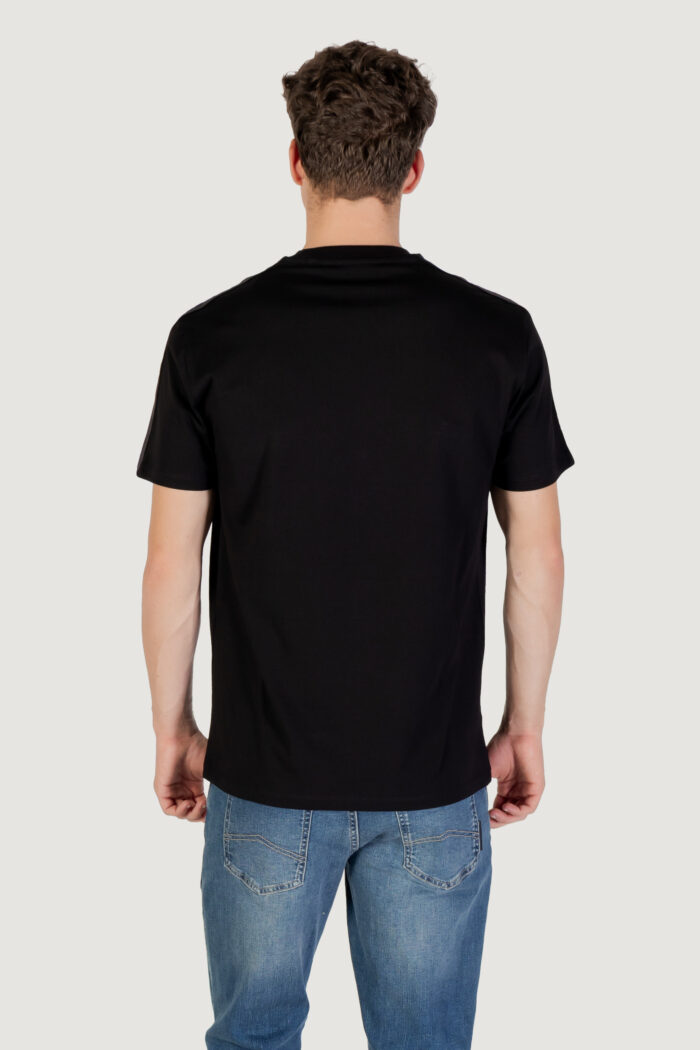 T-shirt Armani Exchange  Nero – XM001283 AF10361