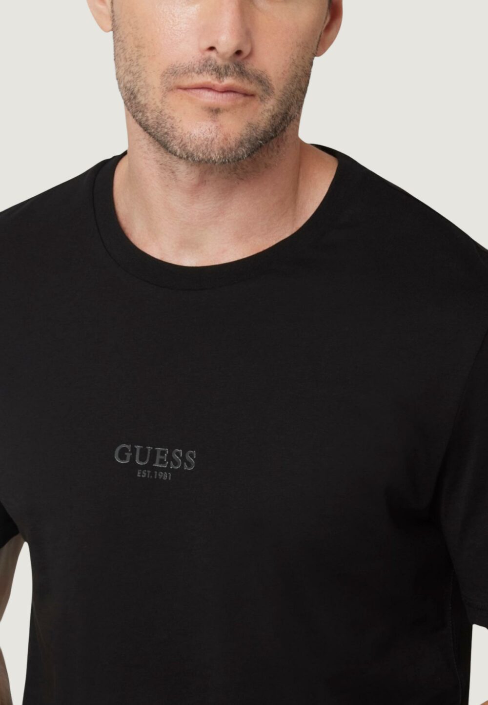 T-shirt Guess AIDY CN SS TEE Nero - Foto 4