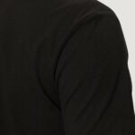 T-shirt Guess CN SS CORE TEE Nero - Foto 5