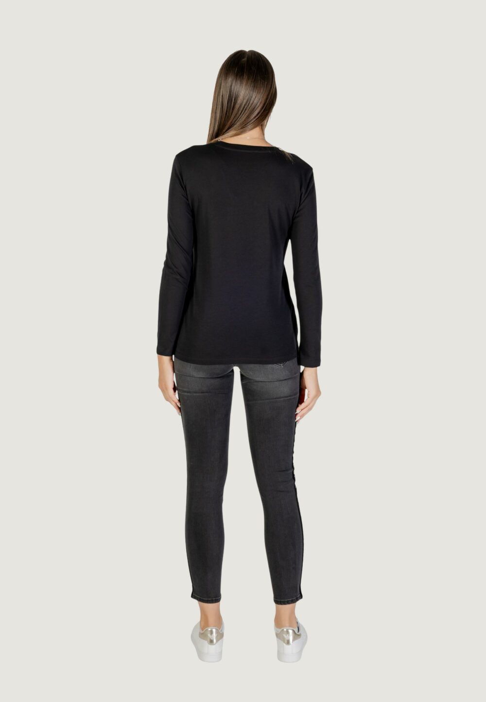 T-shirt manica lunga Armani Exchange  Nero - Foto 5