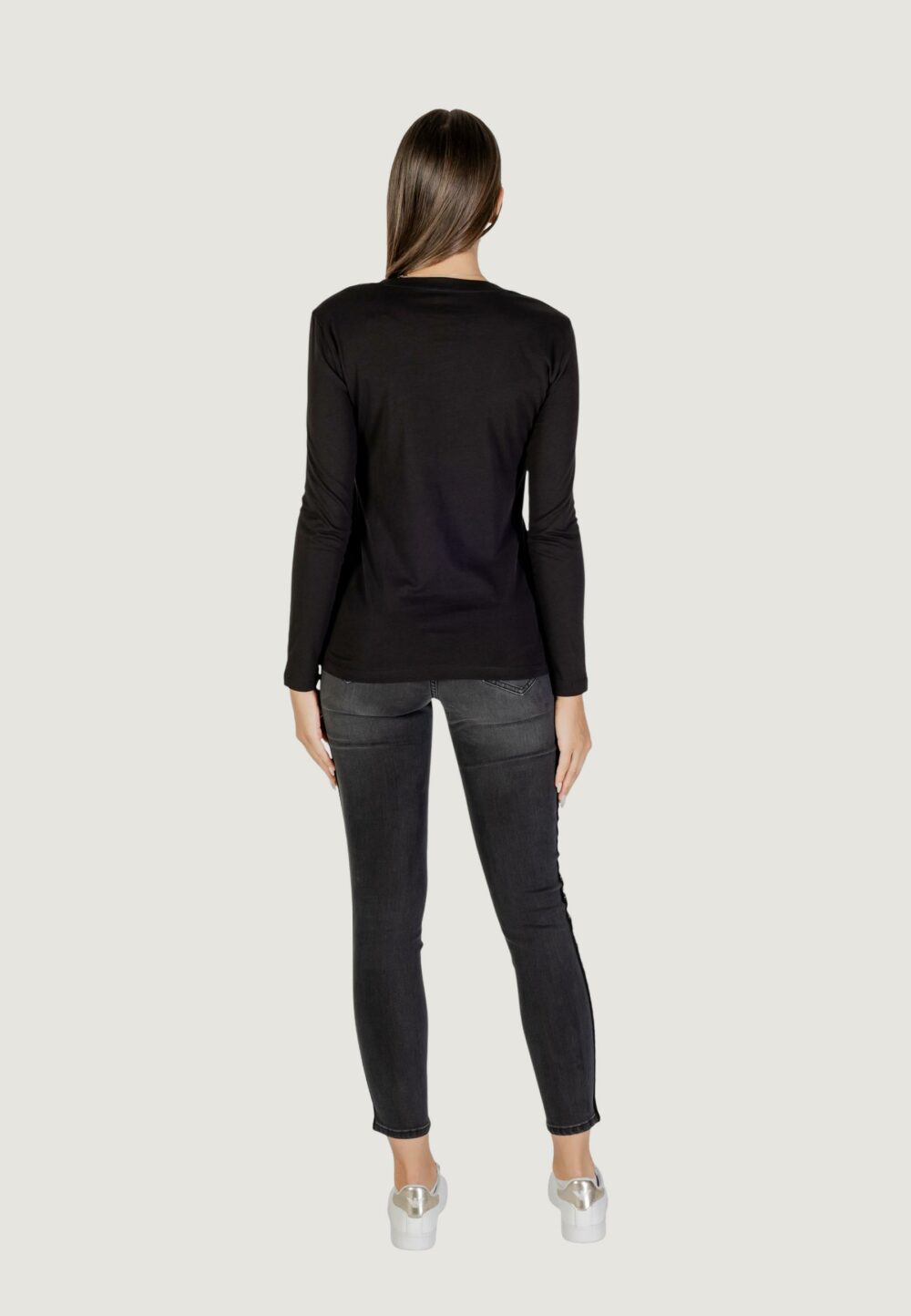 T-shirt manica lunga Armani Exchange  Nero - Foto 5
