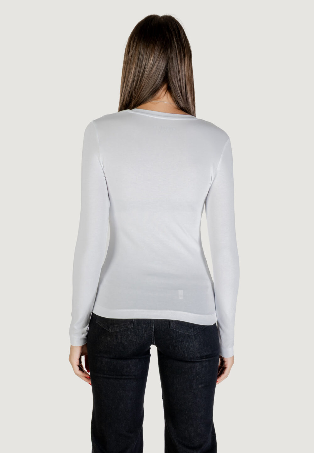 T-shirt manica lunga Guess CN LS EMBRO SCRIPT LOGO TEE Bianco - Foto 5