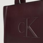 Borsa Calvin Klein RAISED CK MEDIUM TOTE Bordeaux - Foto 2