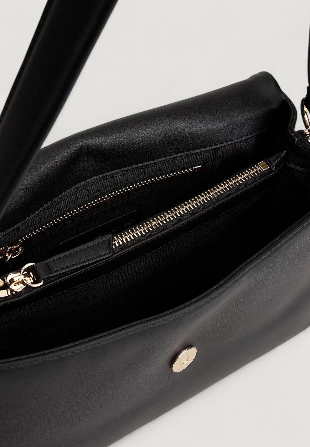 Borsa Tommy Hilfiger TH MODERN ESS SHOULDER BAG Nero - Foto 3