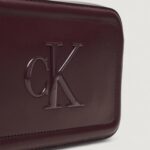 Borsa Calvin Klein BOLD CK CAMERA BAG Bordeaux - Foto 2