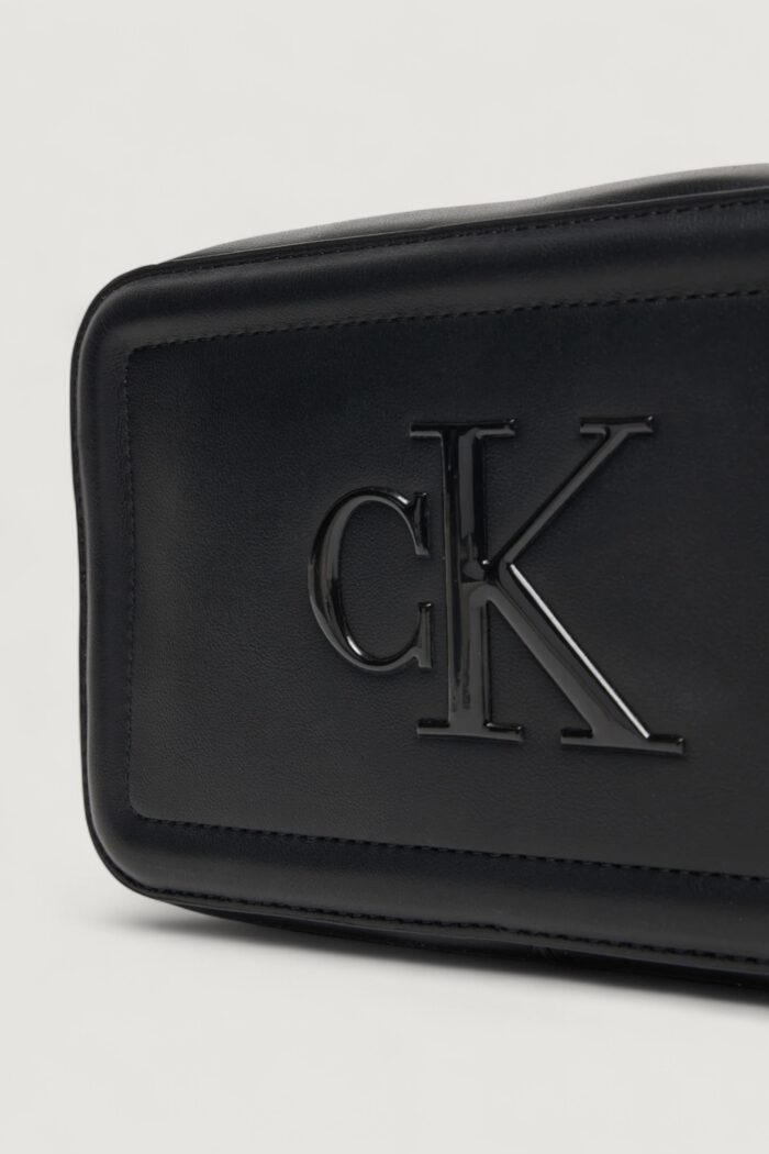 Borsa Calvin Klein BOLD CK CAMERA BAG Nero – LV04F3220G