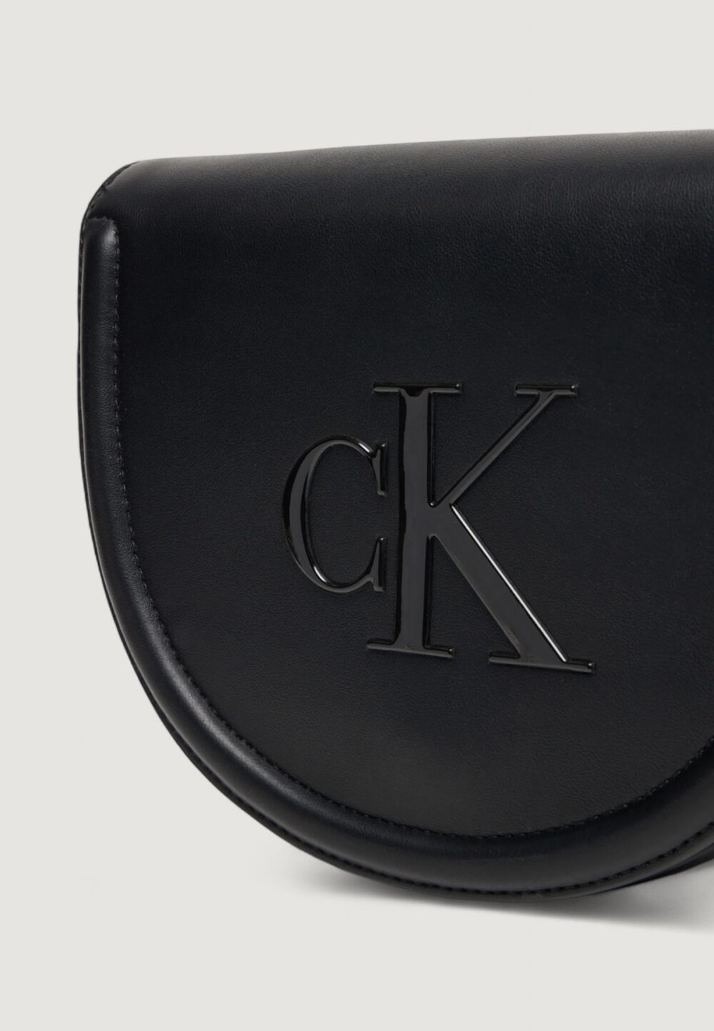 Borsa Calvin Klein RAISED CK SADDLE CROSSBODY Nero - Foto 2