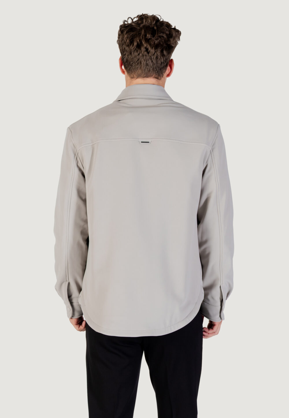 Camicia manica lunga Antony Morato REGULAR FIT WITH LOGOED METAL BADGE Grigio Chiaro - Foto 4