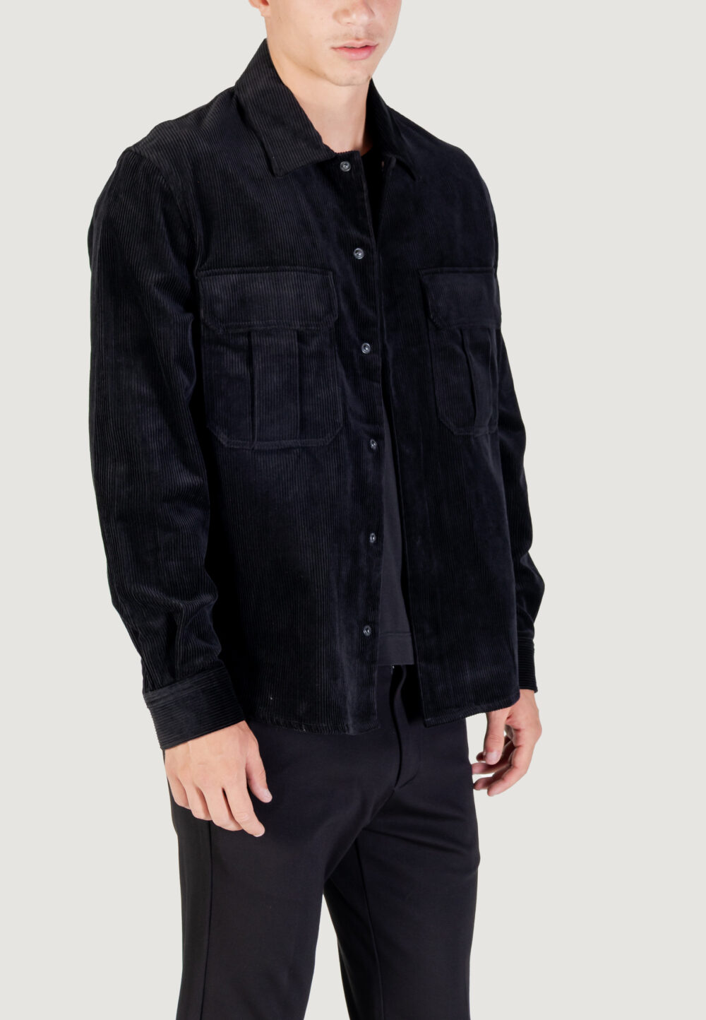 Camicia manica lunga Antony Morato REGULAR FIT WITH LOGOED METAL BADGE Nero - Foto 3