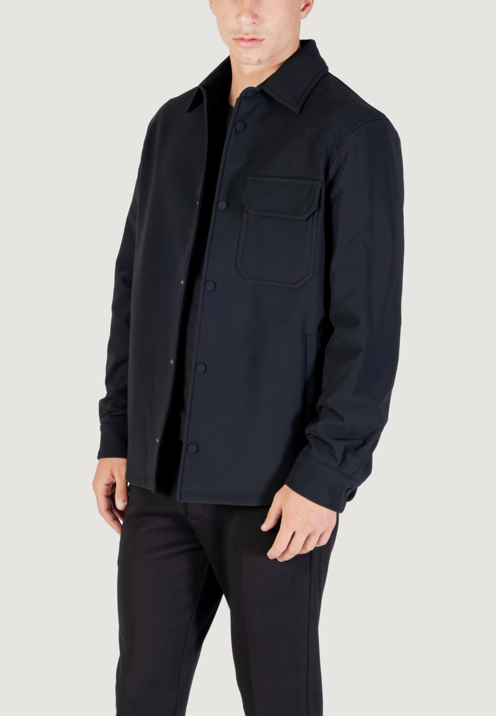 Camicia manica lunga Antony Morato REGULAR FIT WITH LOGOED METAL BADGE Nero - Foto 2