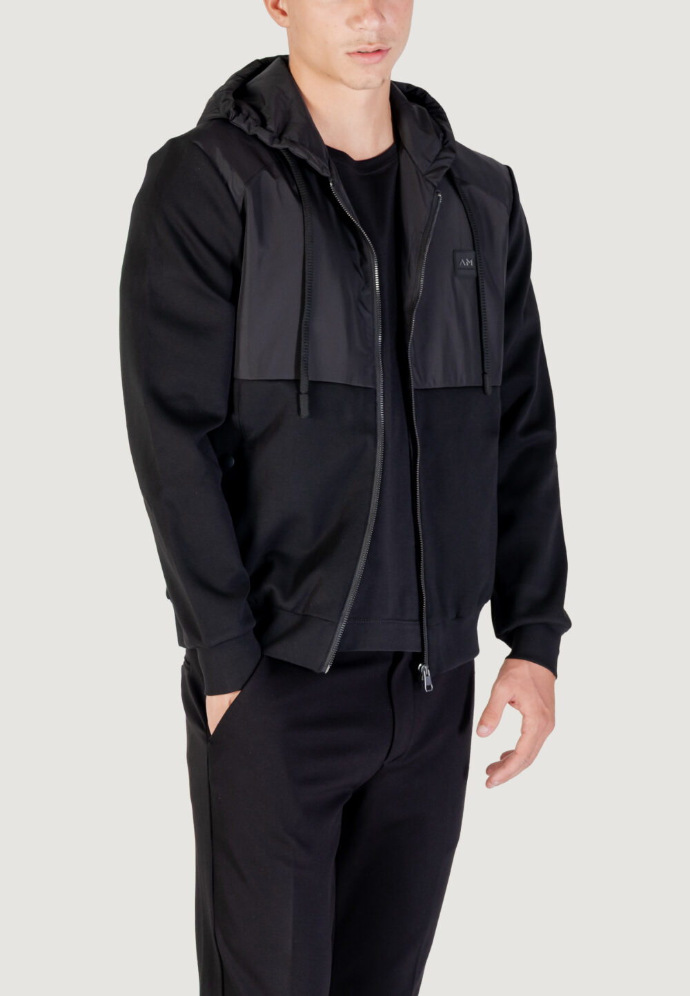 Felpa con cappuccio Antony Morato REGULAR FIT WITH TECHNO FABRIC AS CONTRAST AND LOGOED PATCH Nero - Foto 2