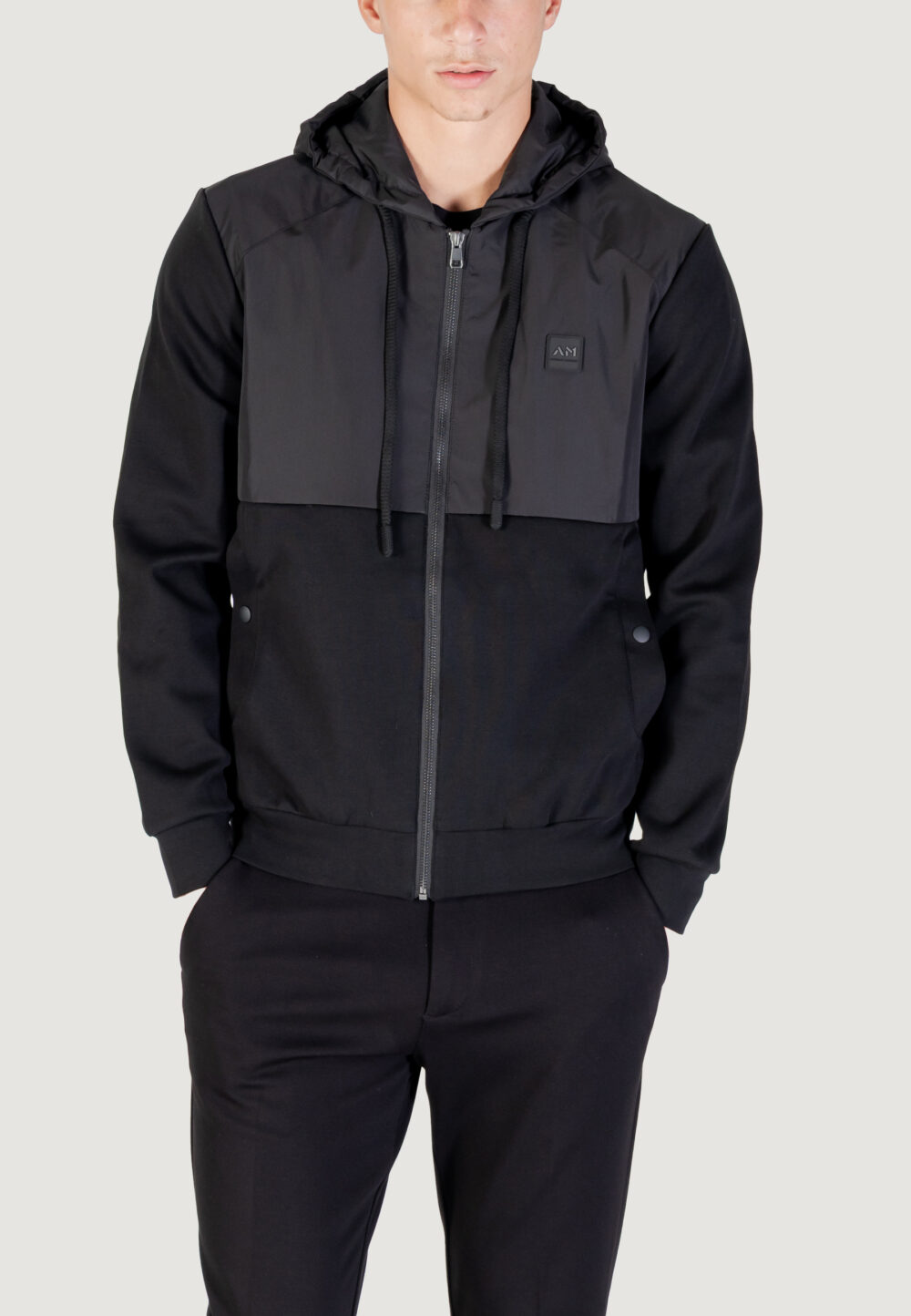 Felpa con cappuccio Antony Morato REGULAR FIT WITH TECHNO FABRIC AS CONTRAST AND LOGOED PATCH Nero - Foto 3