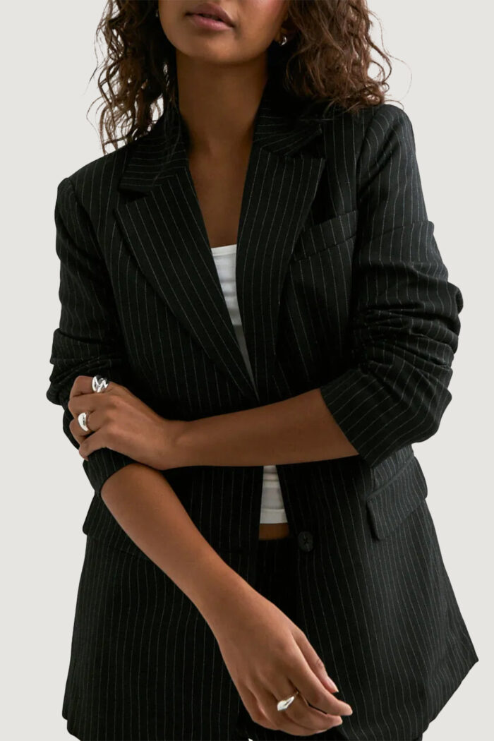 Giacca da completo Only ONLREINA L/S PINSTRIPE BLAZER TLR NOOS Nero – 15311367