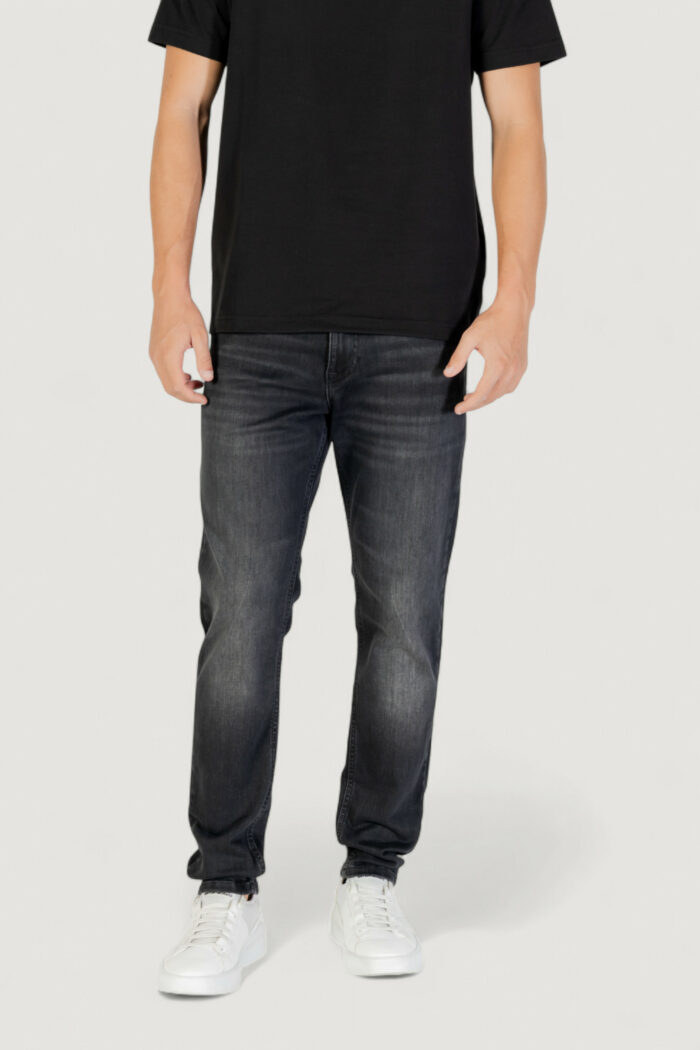 Jeans slim Tommy Hilfiger AUSTIN SLIM TPRD DI1 Nero – DM0DM22455
