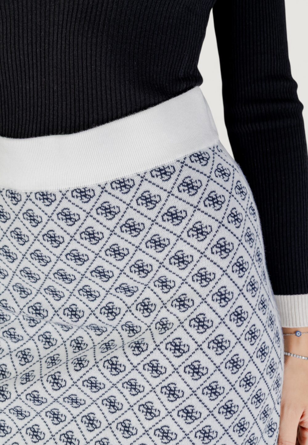 Minigonna Guess AUBREY 4G SKIRT SWTR Bianco - Blu - Foto 2
