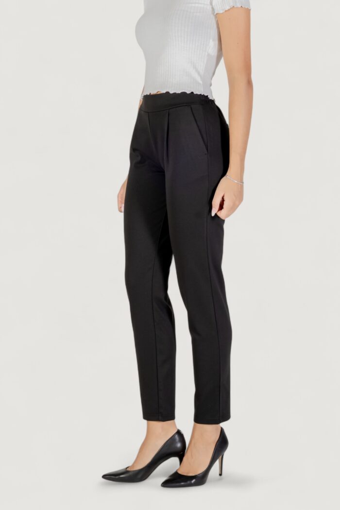 Pantaloni a sigaretta Ichi IHKATE STRAIGHT PA Nero