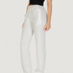 Pantaloni regular Guess Active BRENDA SCUBA STRAIGHT LEG PANT Panna - Foto 3