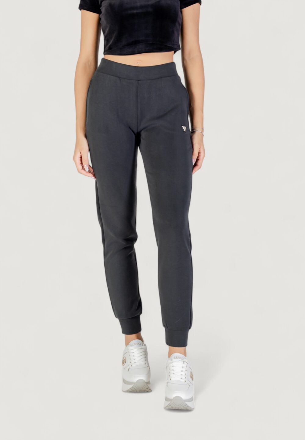 Pantaloni sportivi Guess Active OLYMPE LONG PANTS Nero - Foto 1