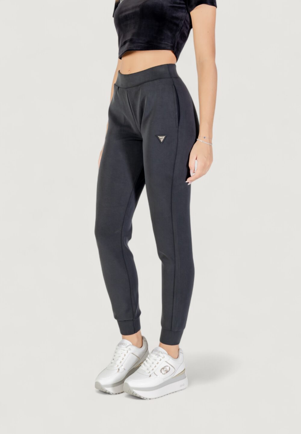 Pantaloni sportivi Guess Active OLYMPE LONG PANTS Nero - Foto 3