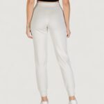 Pantaloni sportivi Guess Active OLYMPE LONG PANTS Panna - Foto 5
