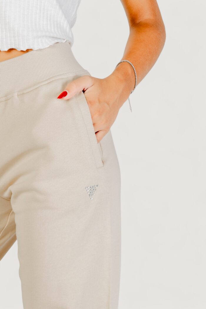 Pantaloni sportivi Guess PRIMULA RHINESTONES JOGGER Beige chiaro
