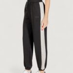 Pantaloni sportivi Guess MARYELLA JOGGER Nero - Foto 3
