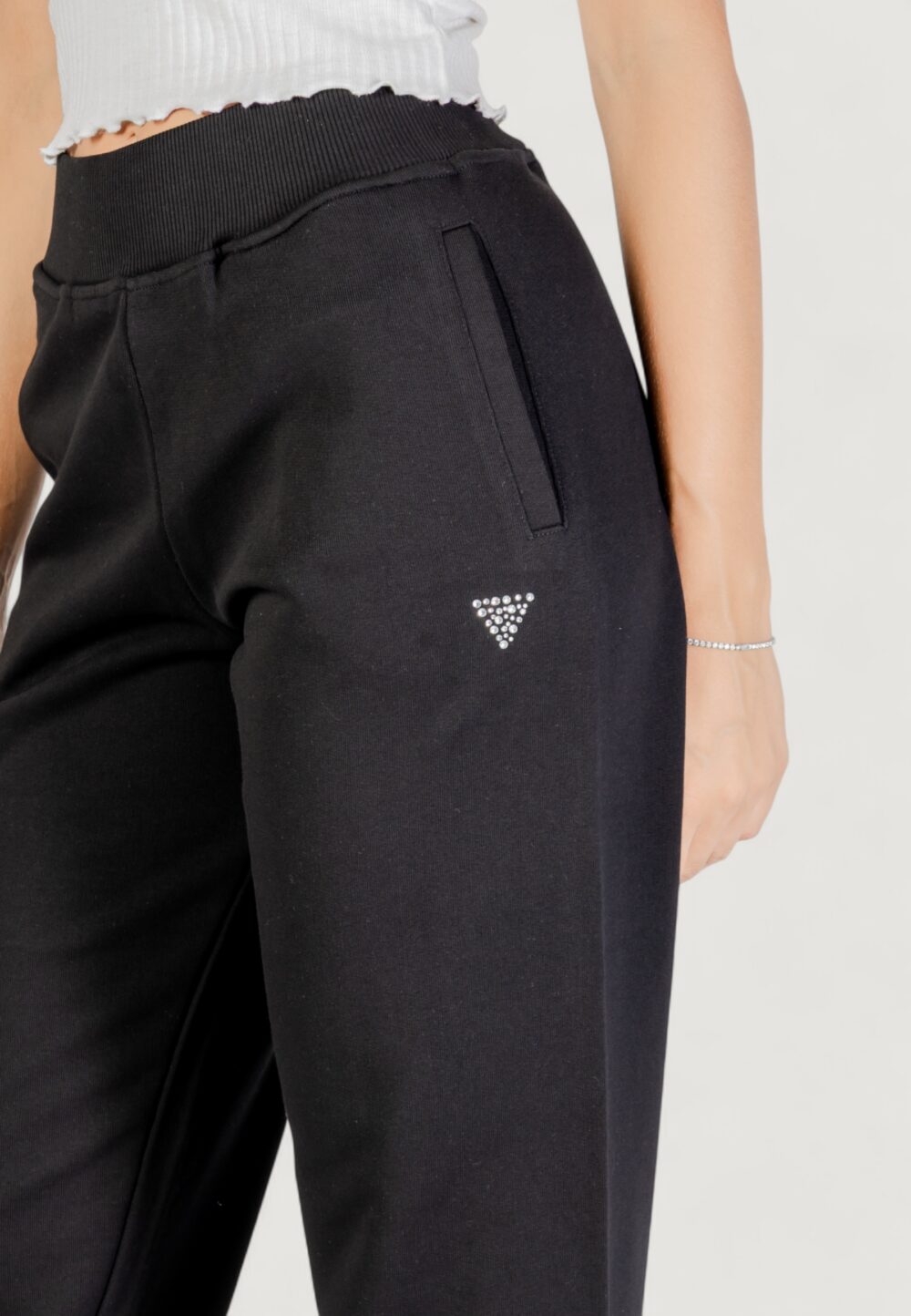 Pantaloni sportivi Guess PRIMULA RHINESTONES JOGGER Nero - Foto 2