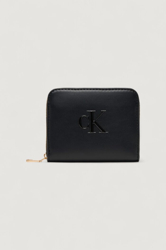 Portafoglio piccolo Calvin Klein RAISED CK MEDIUM ZIP Nero – LV04F1026G