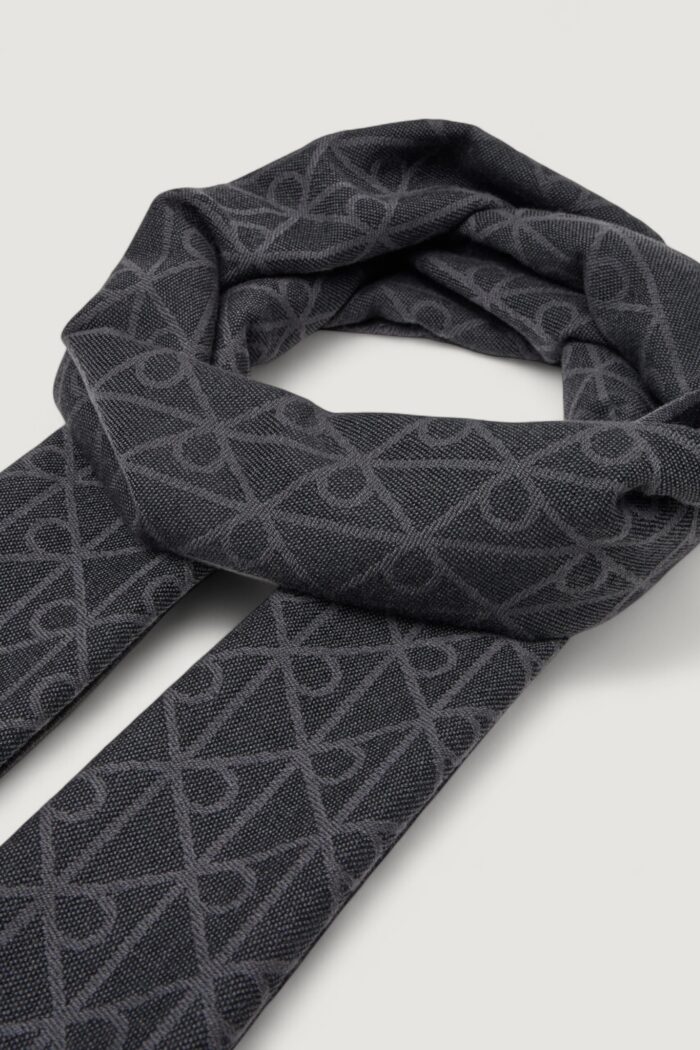 Sciarpa Calvin Klein TONAL AOP WOOL LW SCARF Nero – LV04D8064G