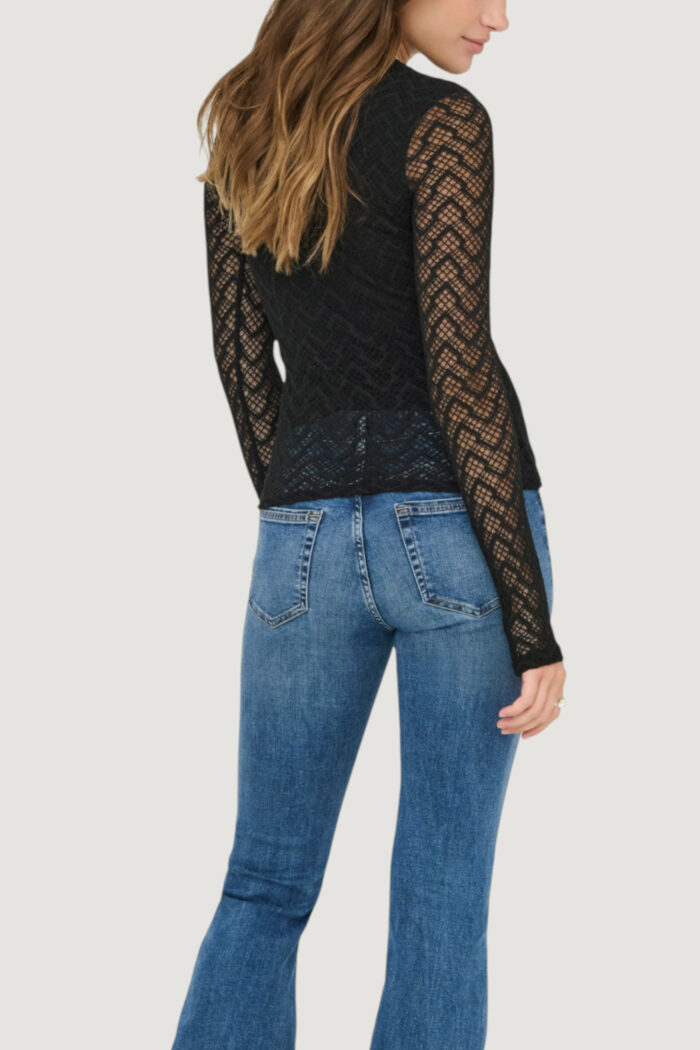 T-shirt manica lunga Only Onlangila L/S Top Box Jrs Nero