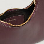 Borsa Calvin Klein FOIL LOGO CONV SHOU?LDER BAG Caffe' - Foto 5