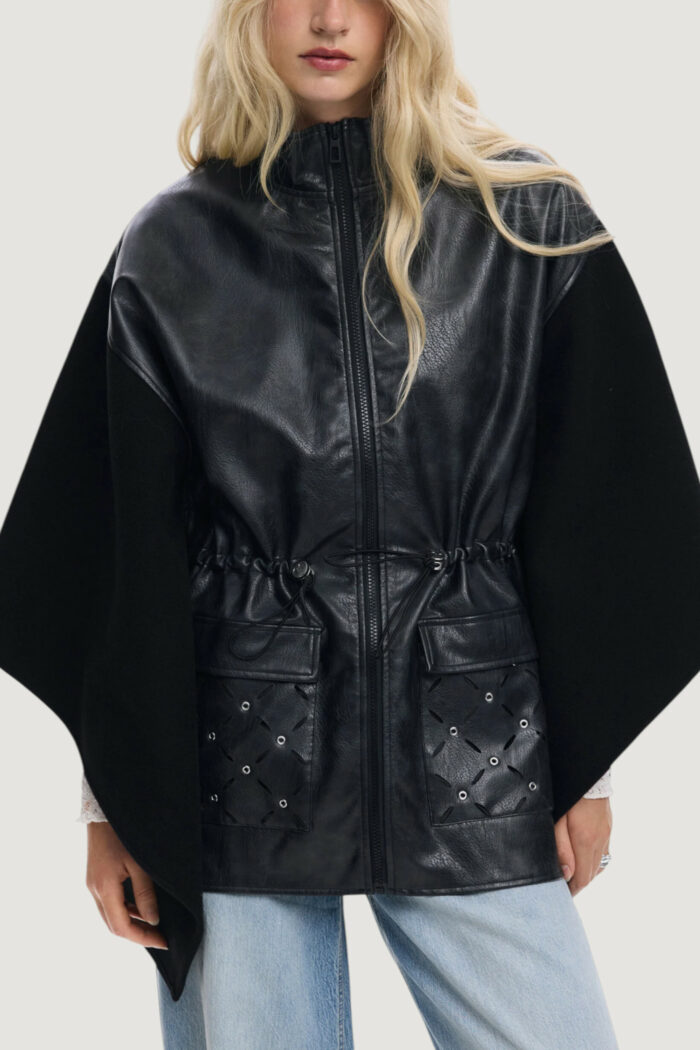 Mantella Desigual PONCHO_EYELETS ALDAMA Nero – 25WAIA08