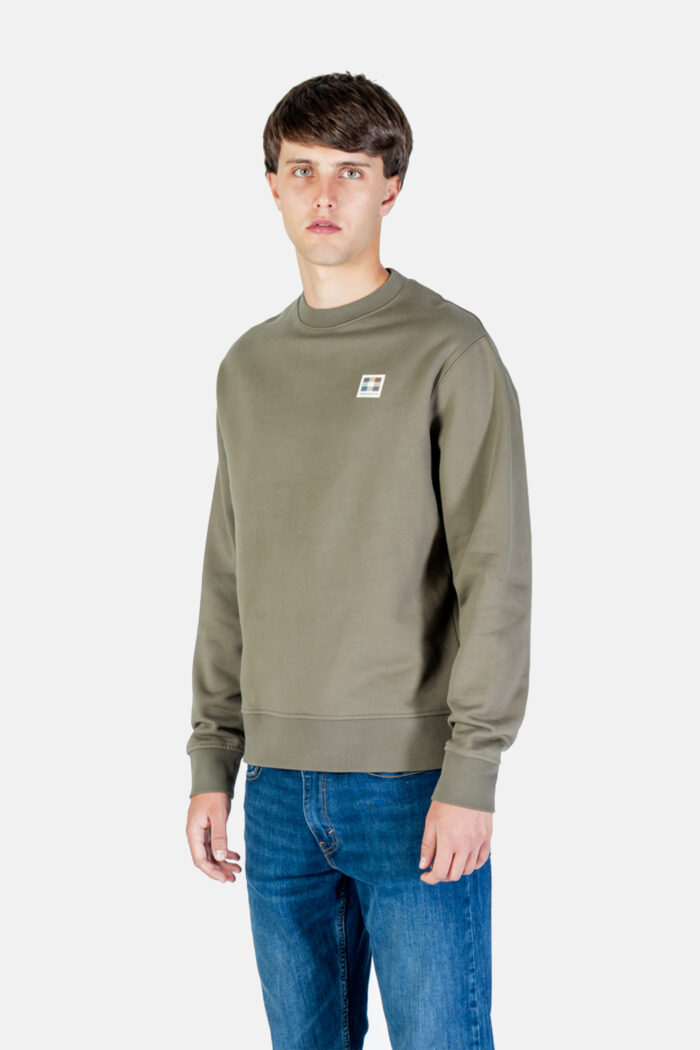 Felpa senza cappuccio Aquascutum Active RUBBER PATCH CREW NECK FLEECE Verde Oliva – AW_ICON_SW008