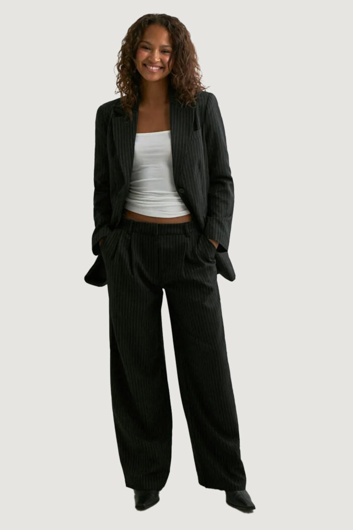 Giacca da completo Only ONLREINA L/S PINSTRIPE BLAZER TLR NOOS Nero