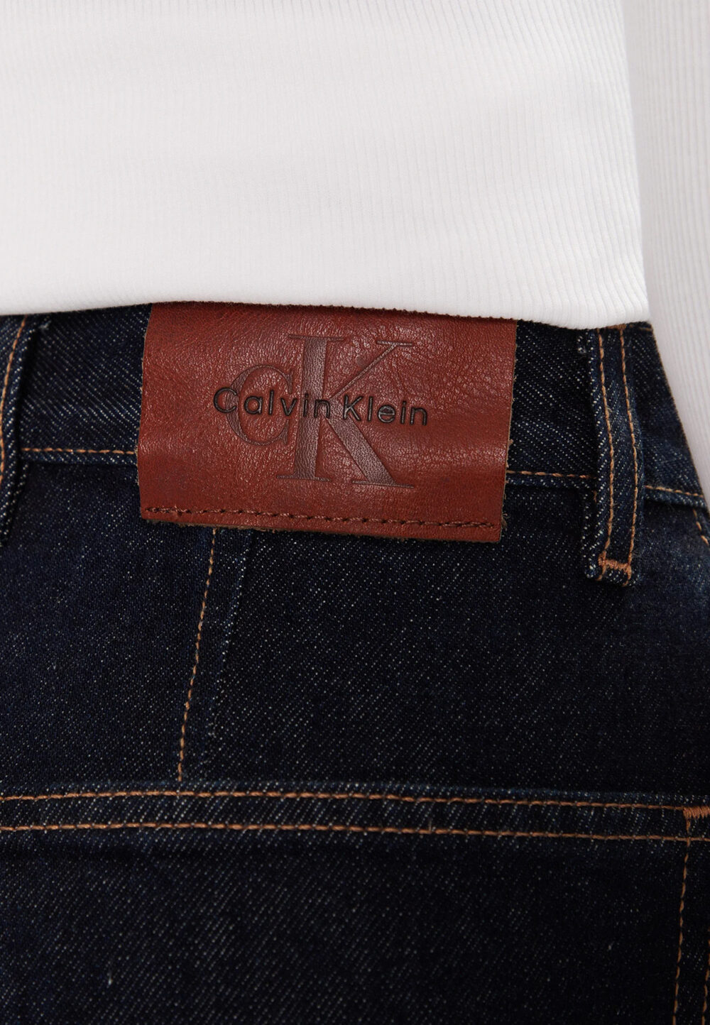Jeans mom Calvin Klein Jeans THE EXTREME BARREL J Denim scuro - Foto 4