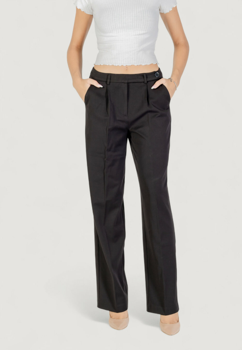 Pantaloni a sigaretta Only ONLSULAJMA LIFE HW STR PANT CC TLR Nero - Foto 1