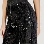 Pantaloni bootcut Guess Active SEQUINS WIDE LEG PANTS Nero - Foto 3