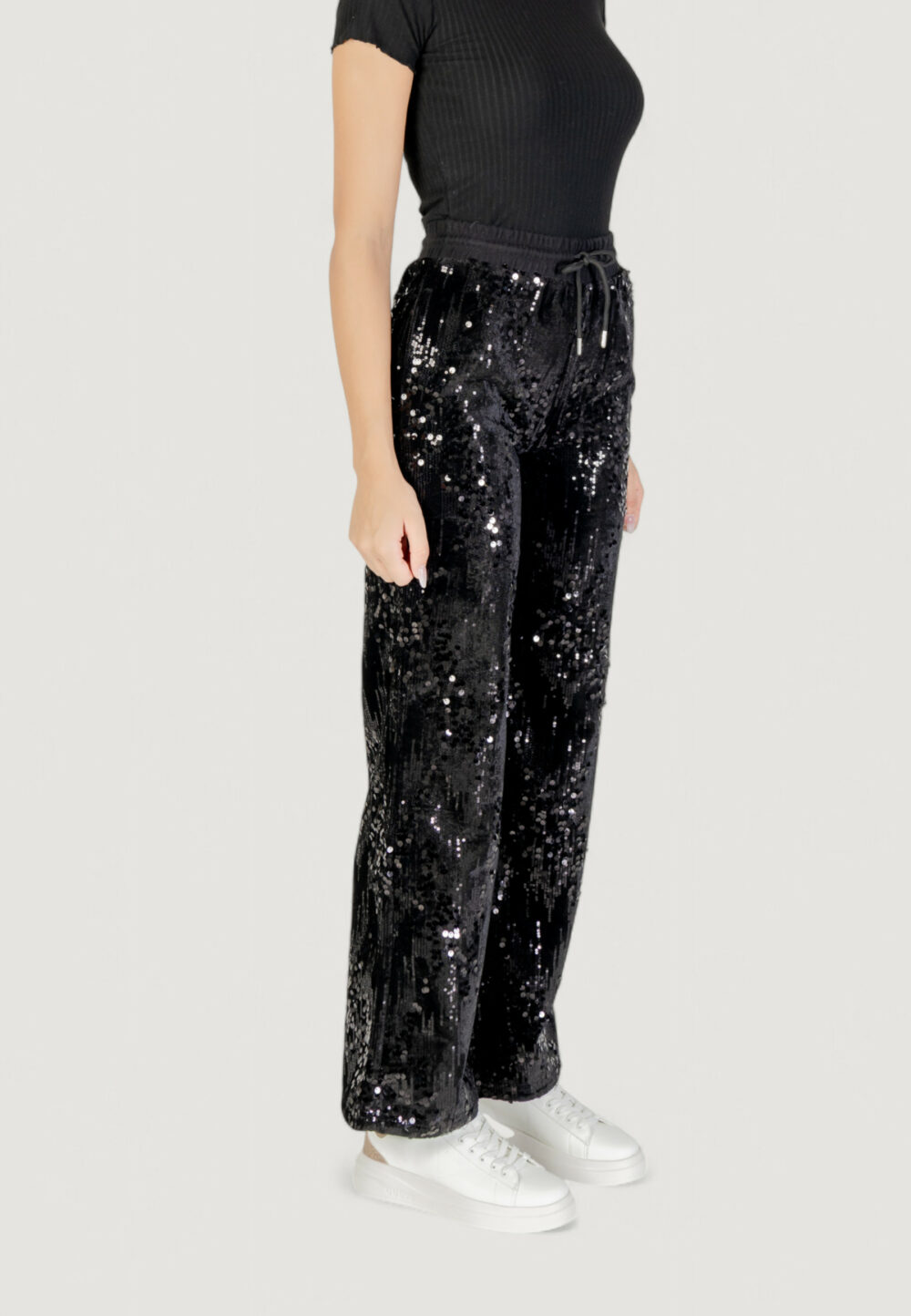 Pantaloni bootcut Guess Active SEQUINS WIDE LEG PANTS Nero - Foto 5