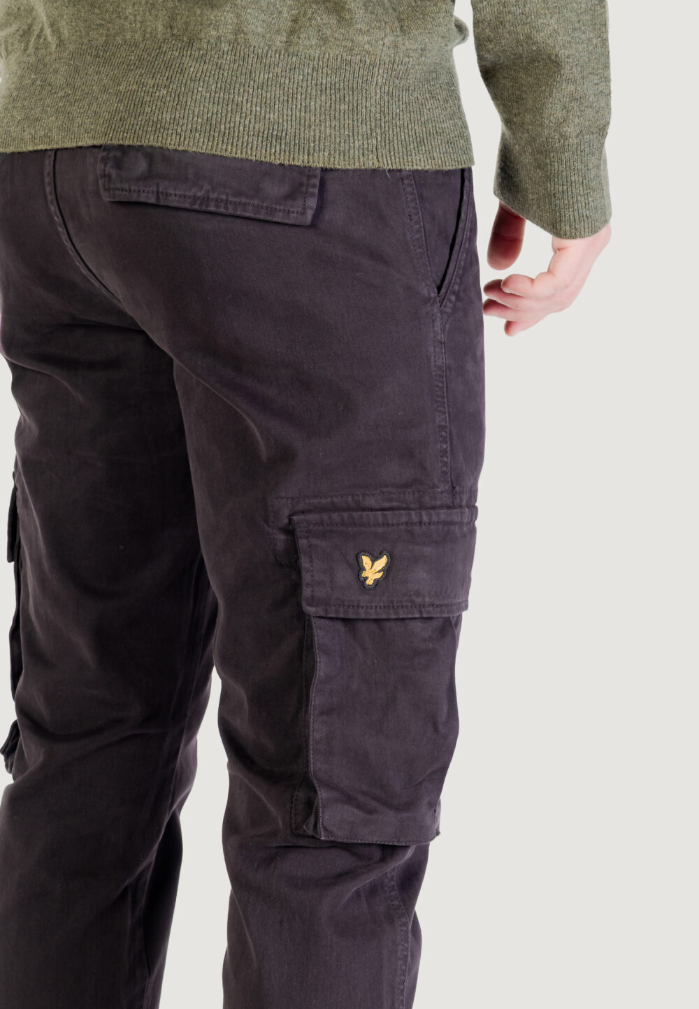 Pantaloni Lyle & Scott CARGO PANTS Nero - Foto 4