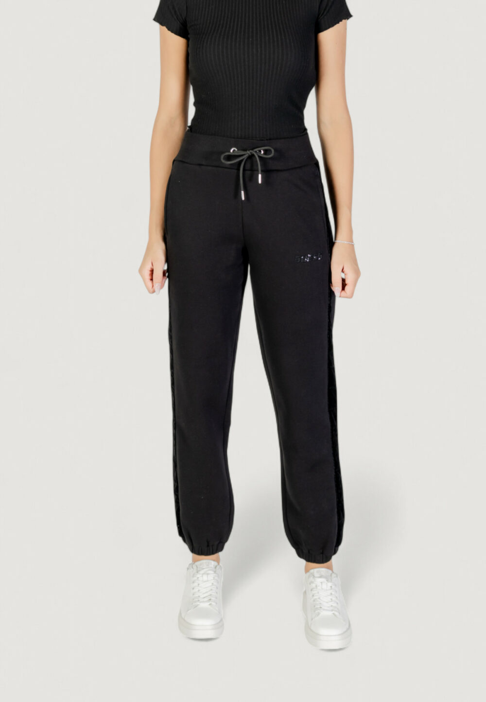 Pantaloni sportivi Guess Active AELIA JOGGER Nero - Foto 1
