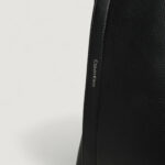 Tracolla Calvin Klein RAISED SQUARE SLING Nero - Foto 3